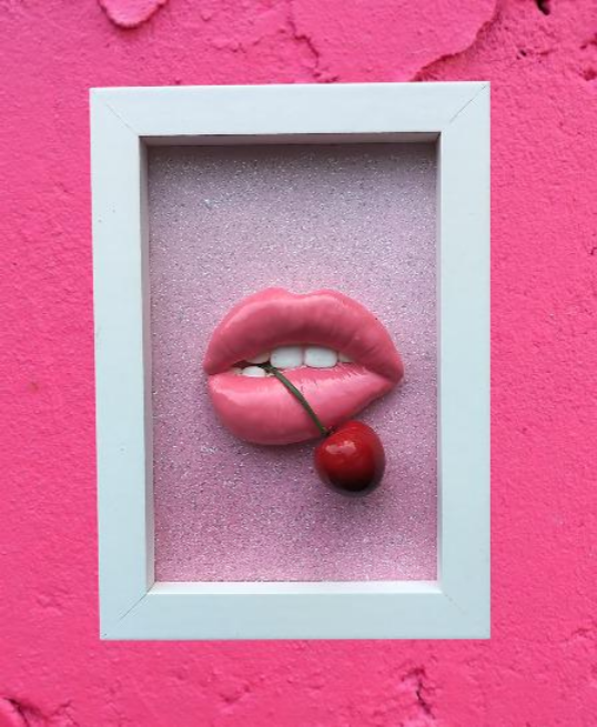 3D Box Framed Pop Art Cherry Pink Lips Picture Pink Glitter Ombre