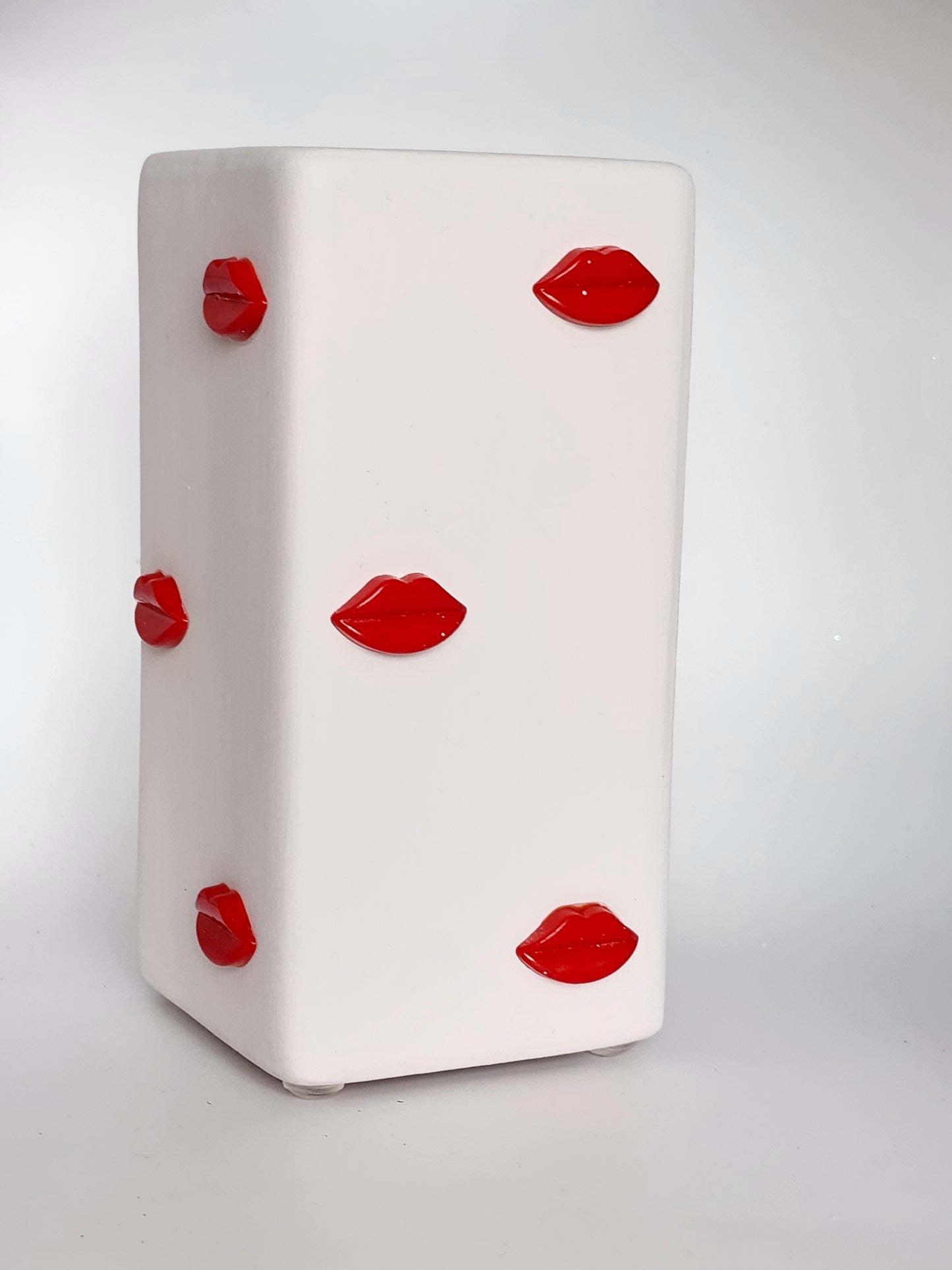 The Tanya Vase   Baby PInk Vase with Red Lips